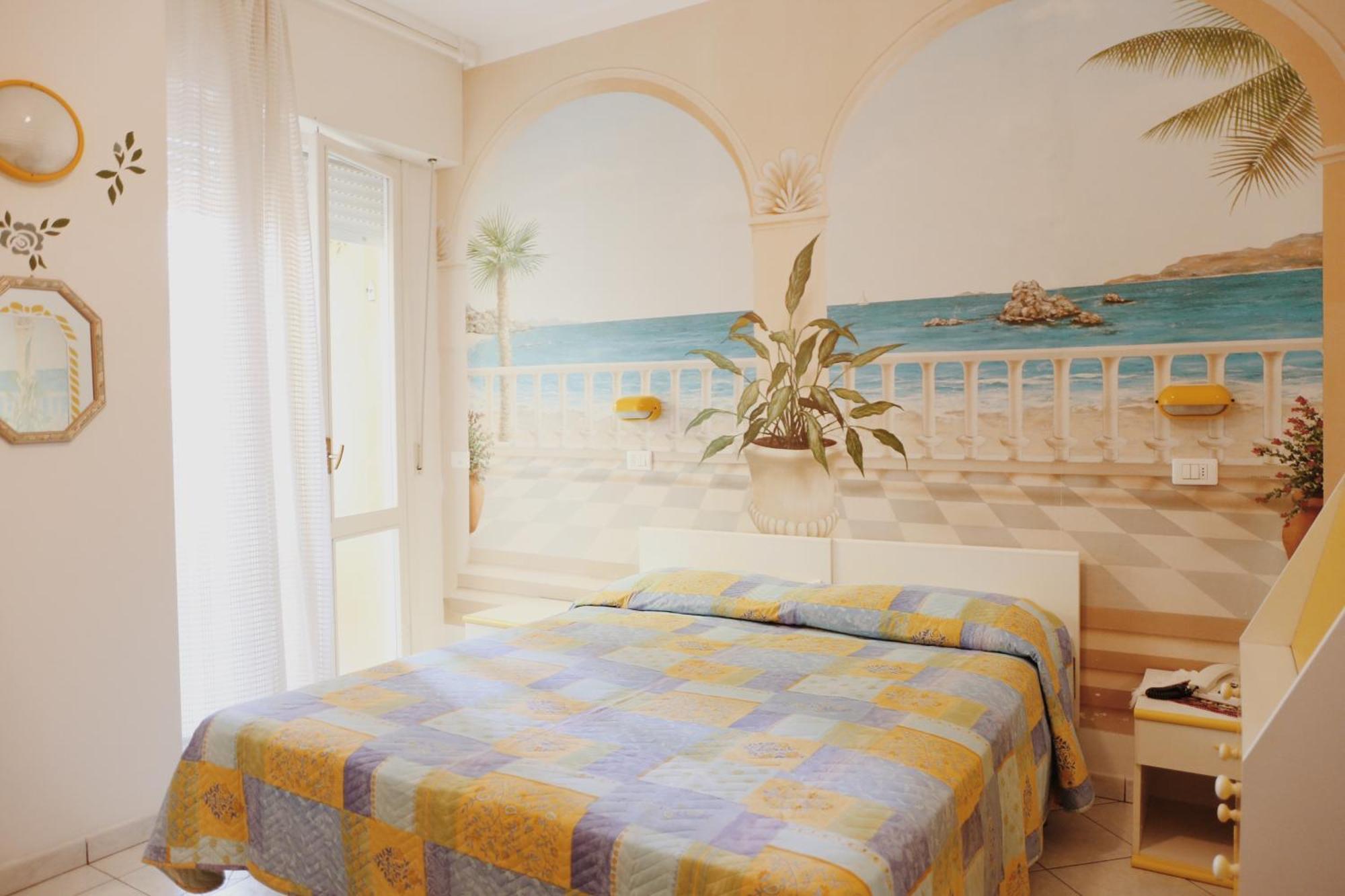 Hotel Marconi Cattolica Esterno foto