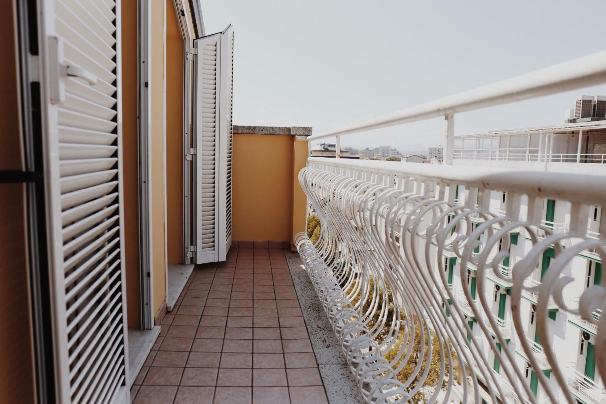 Hotel Marconi Cattolica Esterno foto