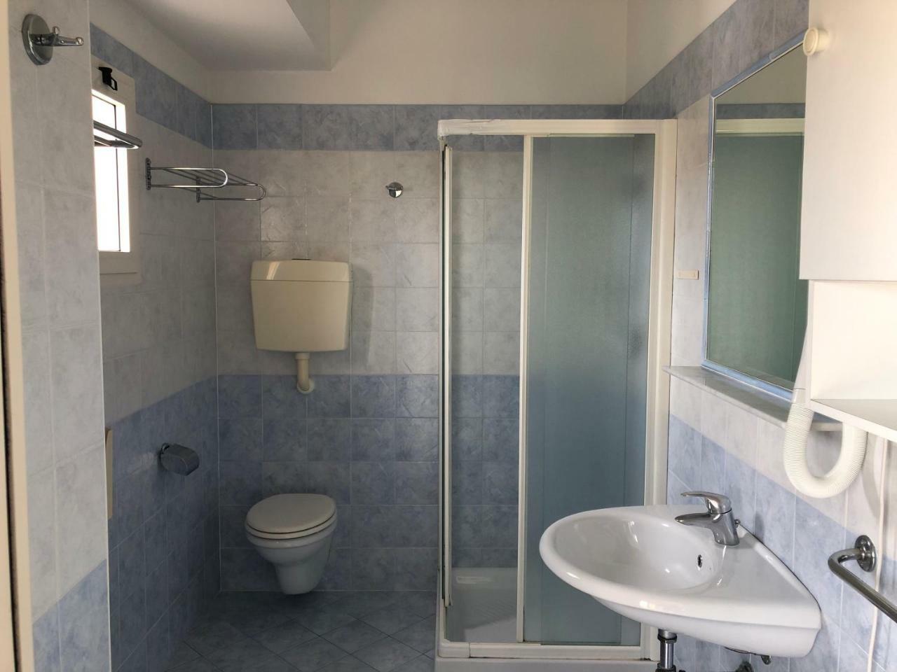 Hotel Marconi Cattolica Esterno foto