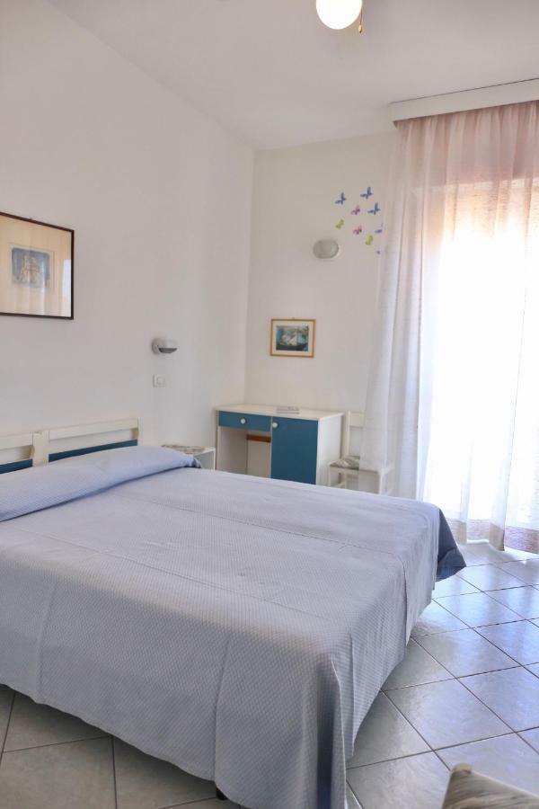 Hotel Marconi Cattolica Esterno foto