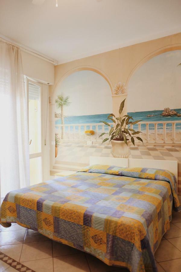 Hotel Marconi Cattolica Esterno foto